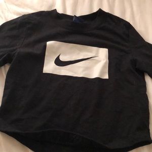 black and white nike t-shirt